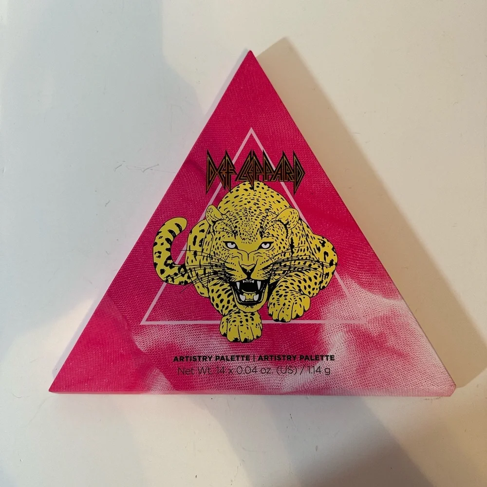 DEF Leppard X Rock And Roll Beauty Rock & 14 Color Eyeshadow Artistry Palette